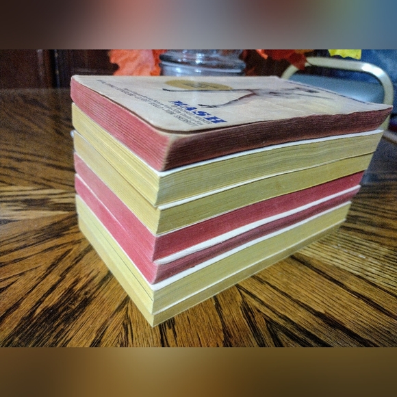 Seven "M*A*S*H" TV Show Books by Richard Hooker & William Butterworth Pre-owned - Picture 11 of 13